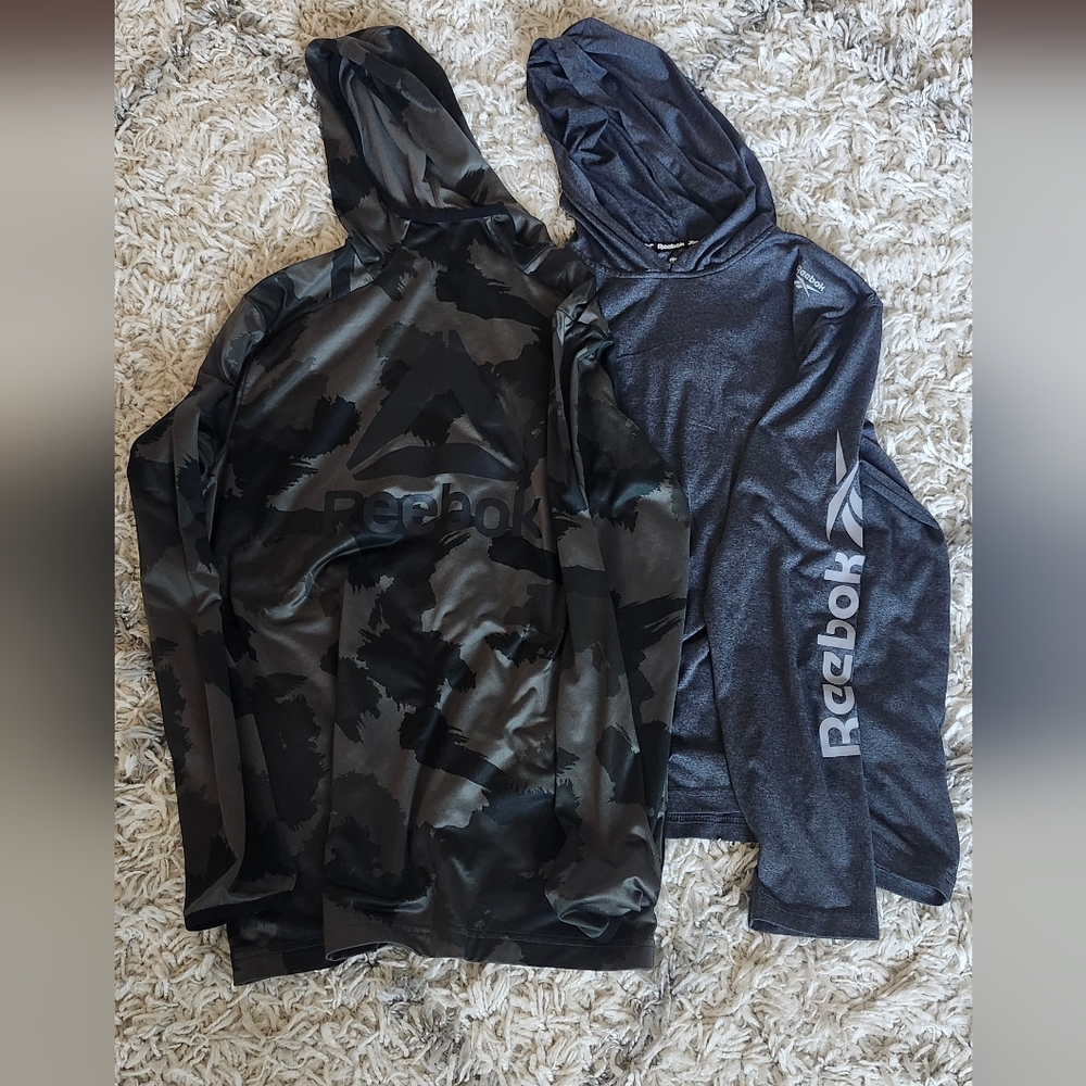 2 Reebok Small Hoodie Pullover Cam & Gray
